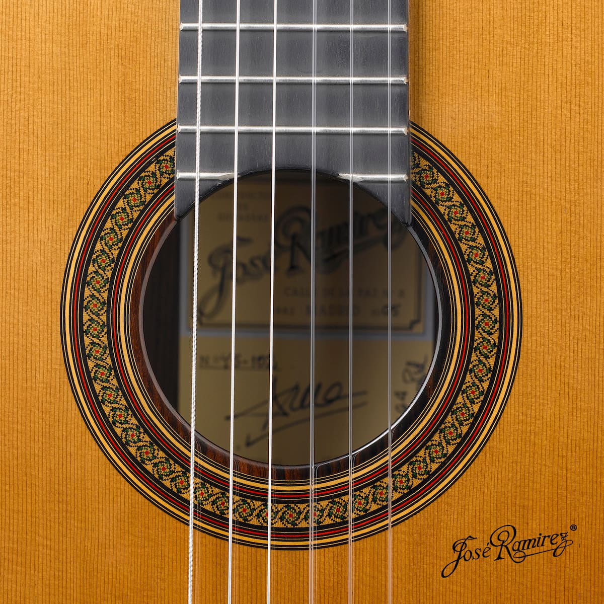 Mouthpiece of the Ramírez traditional handmade guitar.