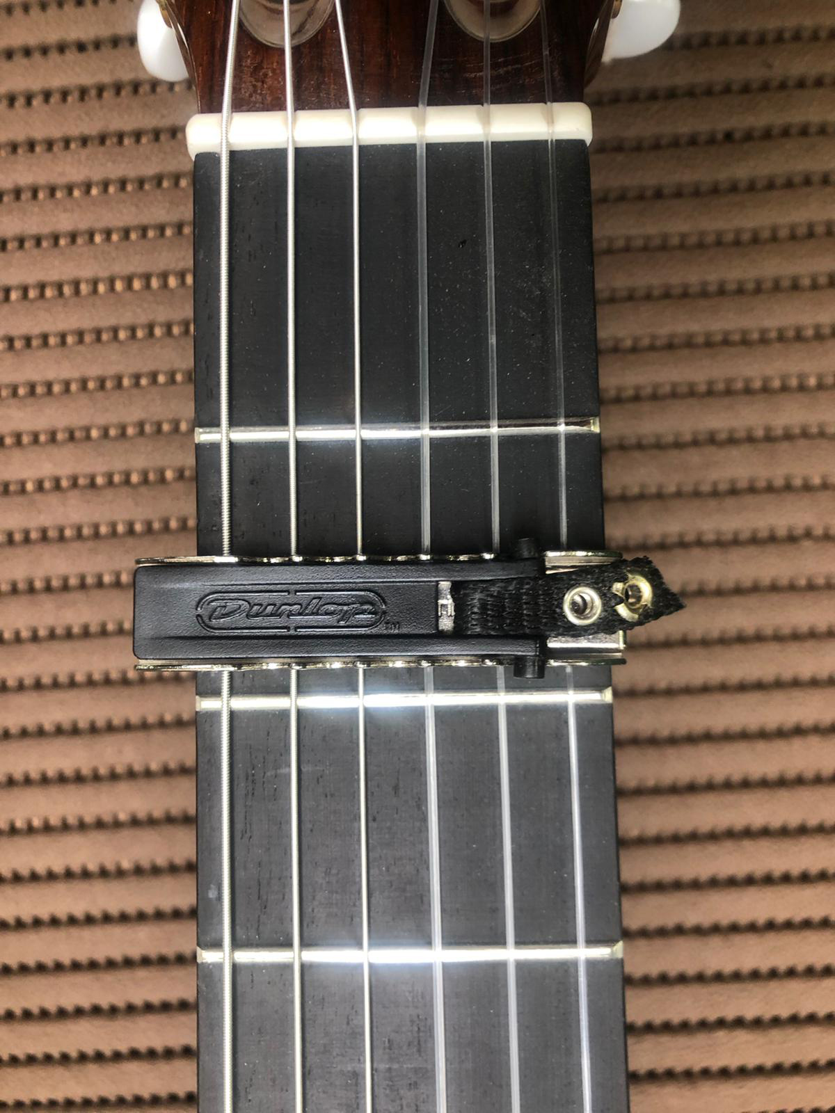 Dunlop 14CD - Capodastre lanière guitare électrique et acoustique