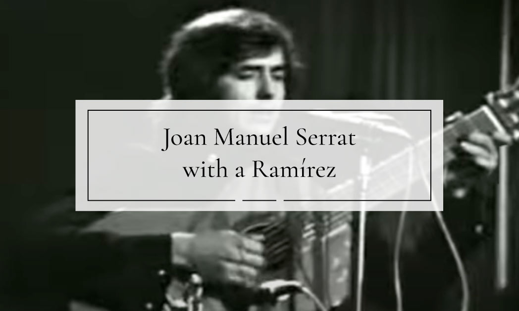 Joan Manuel Serrat with a white flamenca by Ramírez Guitars Ramírez